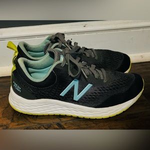 Women’s New Balance size 8